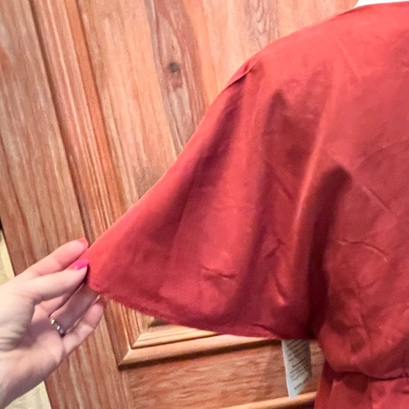 NWOT JULIA JORDAN Flutter Sleeve Twist Front Dress Rust Color - Picture 11 of 16